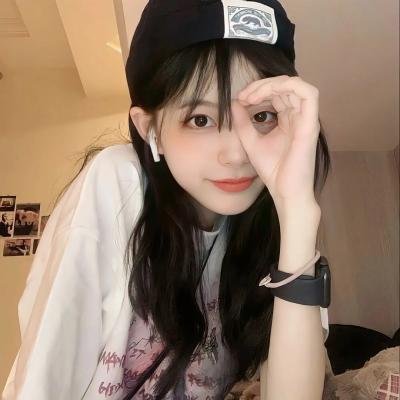 九尾藏不住海报